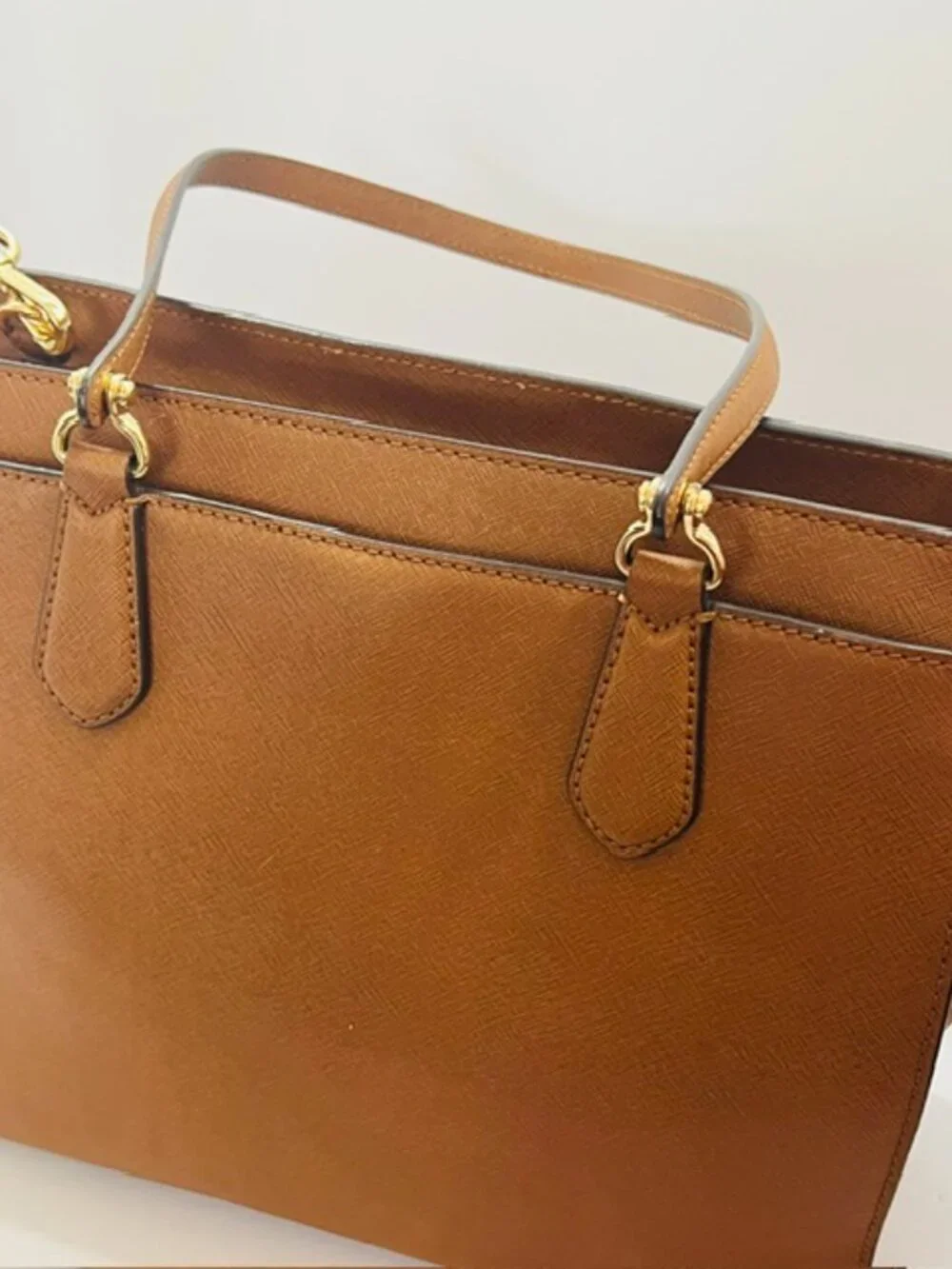 Michael Kors Dee Dee Lg Saffiano Leather Convertible Tote Acorn EUC